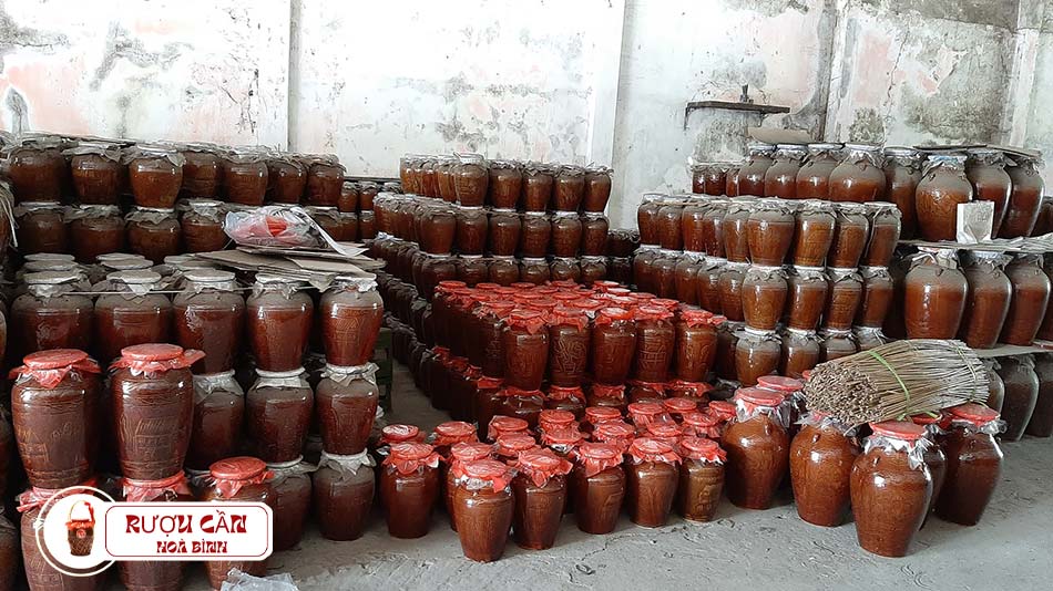 Rượu cần Tân Lạc Hòa Bình